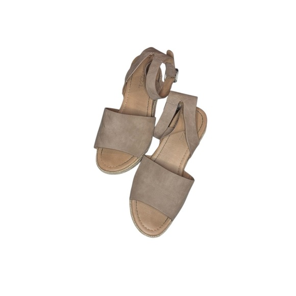 Soda Platform espadrille sandals sz not marked fits like 6.5 - Picture 1 of 5